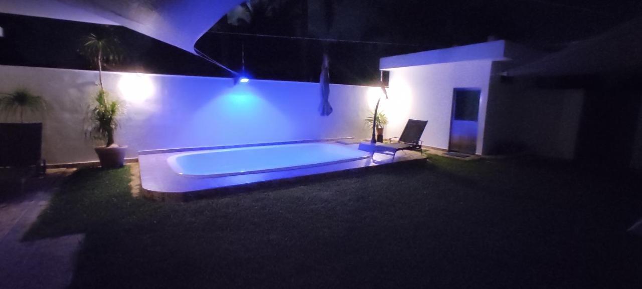 Casa Abril Cozzy Suites Cancún Esterno foto