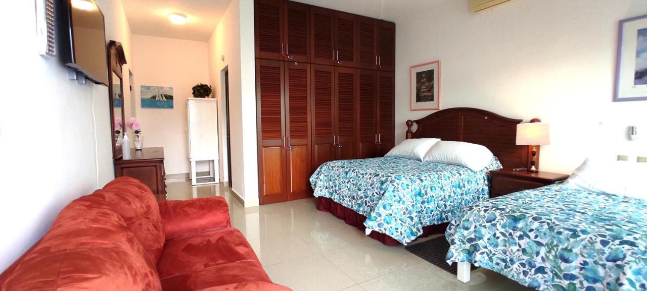 Casa Abril Cozzy Suites Cancún Esterno foto