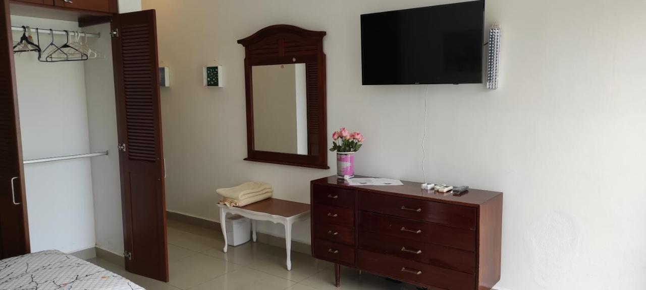 Casa Abril Cozzy Suites Cancún Esterno foto